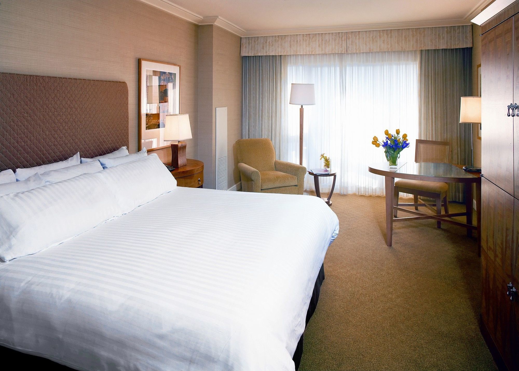 Hyatt Regency Irvine Hotel Room photo